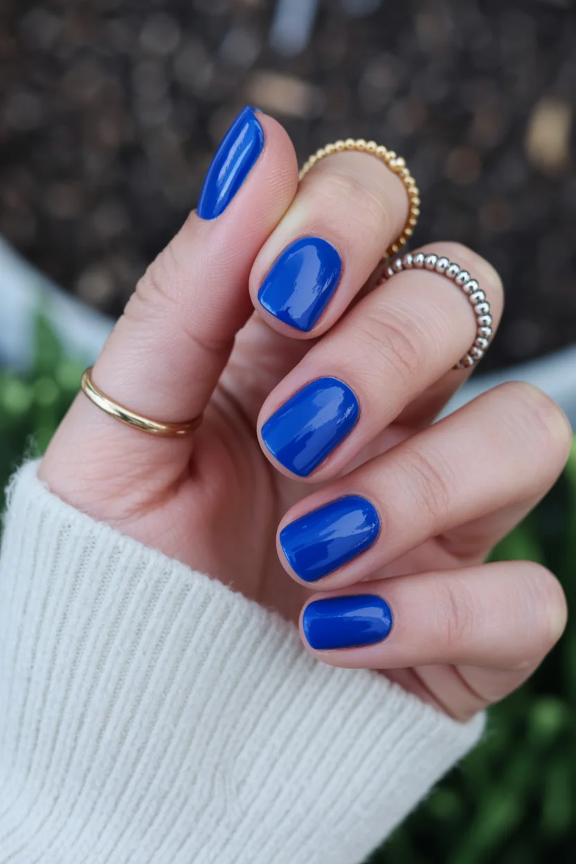 summer nail inspo 2026 Electric Ocean Blue Nails That Make Minimalism Feel Bold