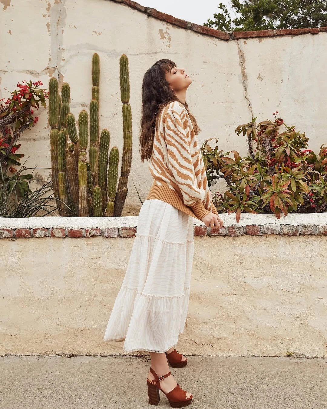 boho chic fall outfits 2026 Soft Neutrals That Make Bohemian Layers Feel Effortless