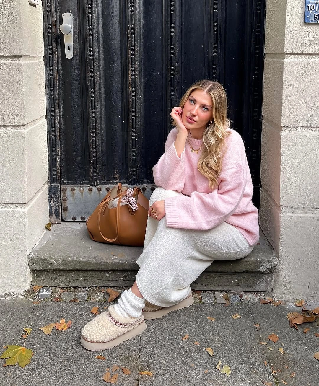 cozy & chic autumn outfits for women 2026 Soft Pastels That Brighten Cloudy Autumn Days