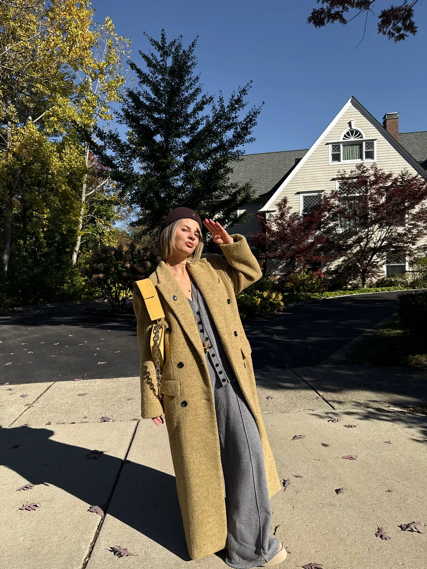 cozy & chic autumn outfits for women 2026 Long Camel Coats with Relaxed Tailoring for Timeless Elegance