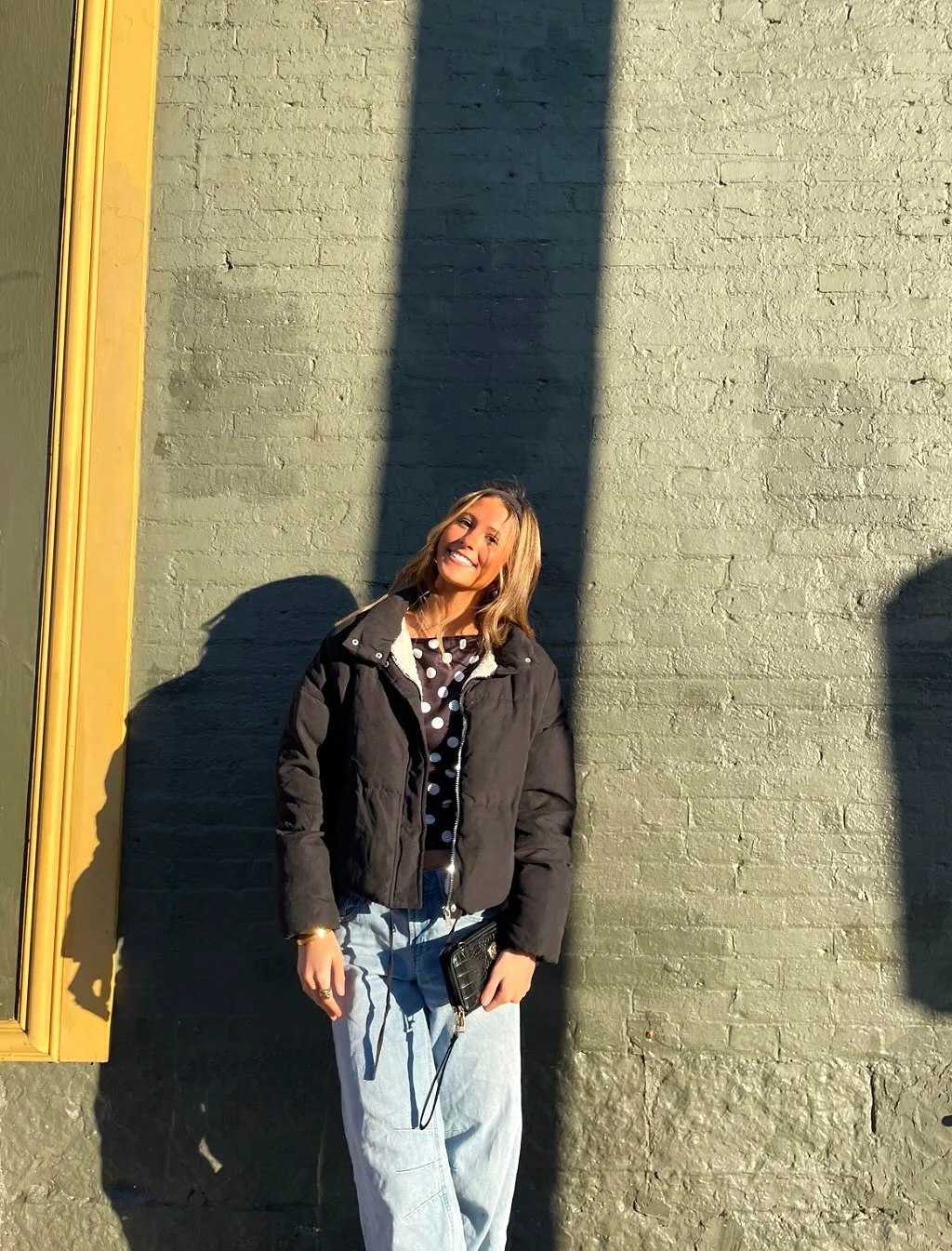 cute fall outfits docs 2026 Relaxed Denim and a Cropped Puffer for Easy City Days