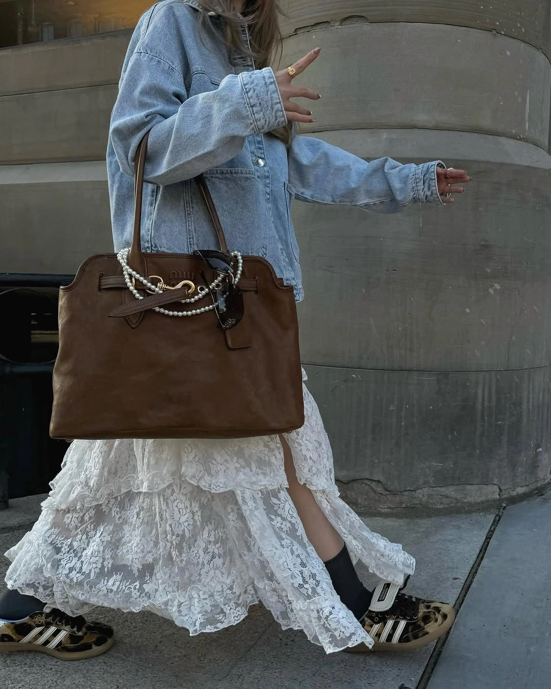 early fall outfits 2026 Denim Jacket with Romantic Lace Skirt for Modern Contrast