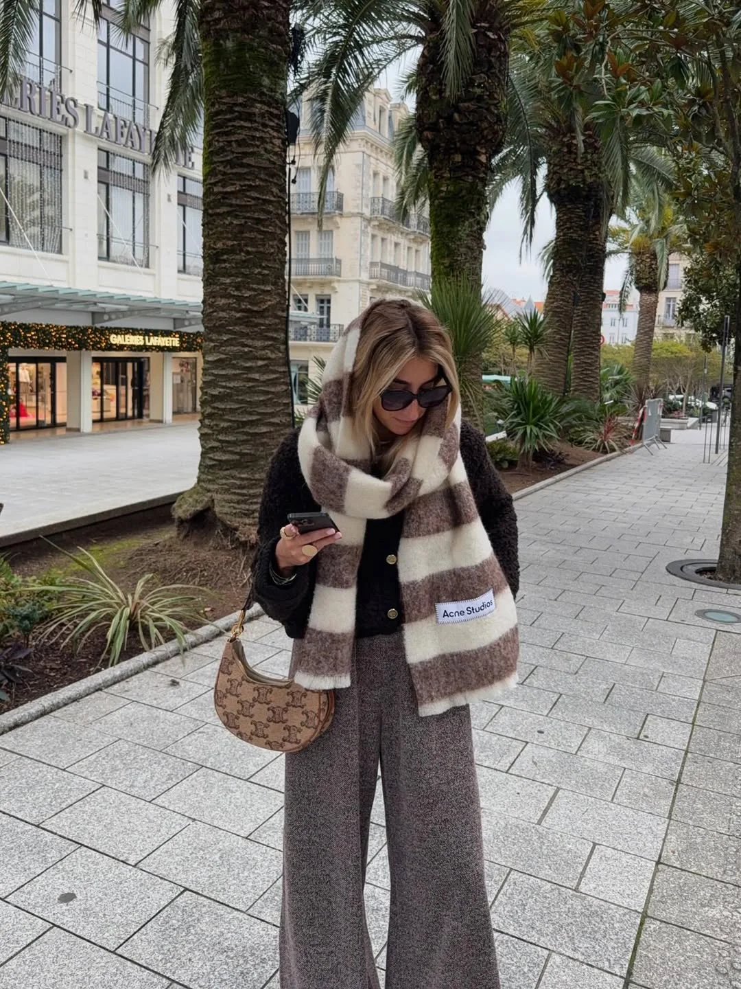 fall fashion for women over 40 Oversized Scarves Bring Instant Autumn Elegance