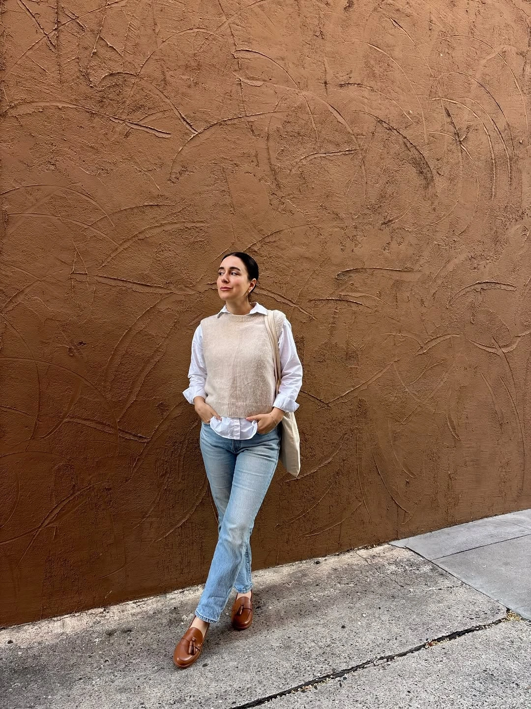 fall mom outfits 2026 A Sweater Vest Combination That Looks Timeless Every Single Fall