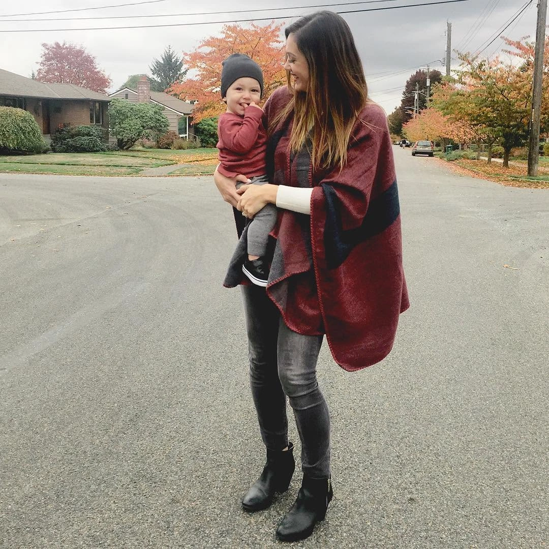 fall mom outfits 2026 Rich Autumn Colors That Never Go Out of Style