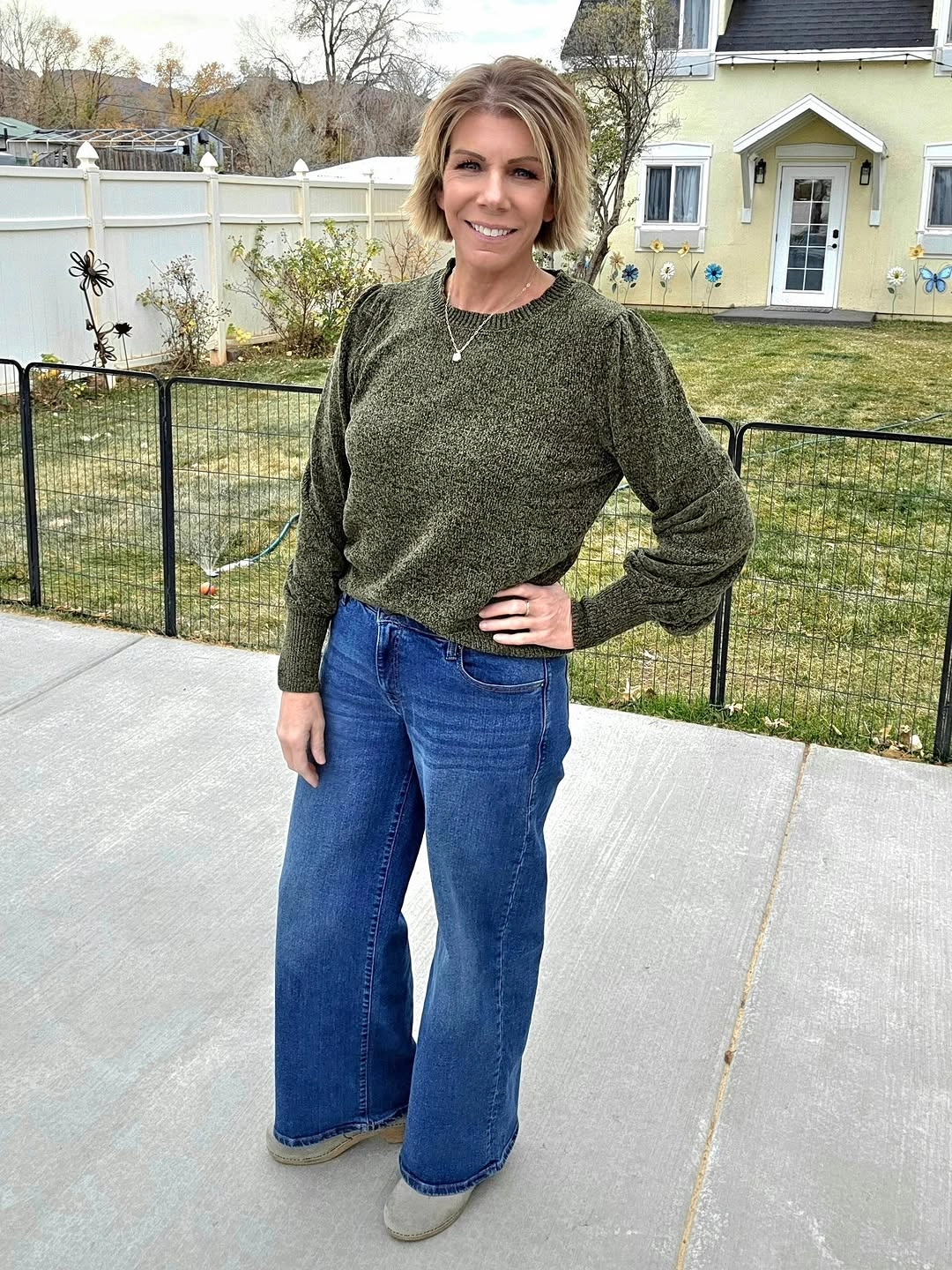 fall mom outfits 2026 An Olive Green Sweater That Always Feels Effortlessly Polished