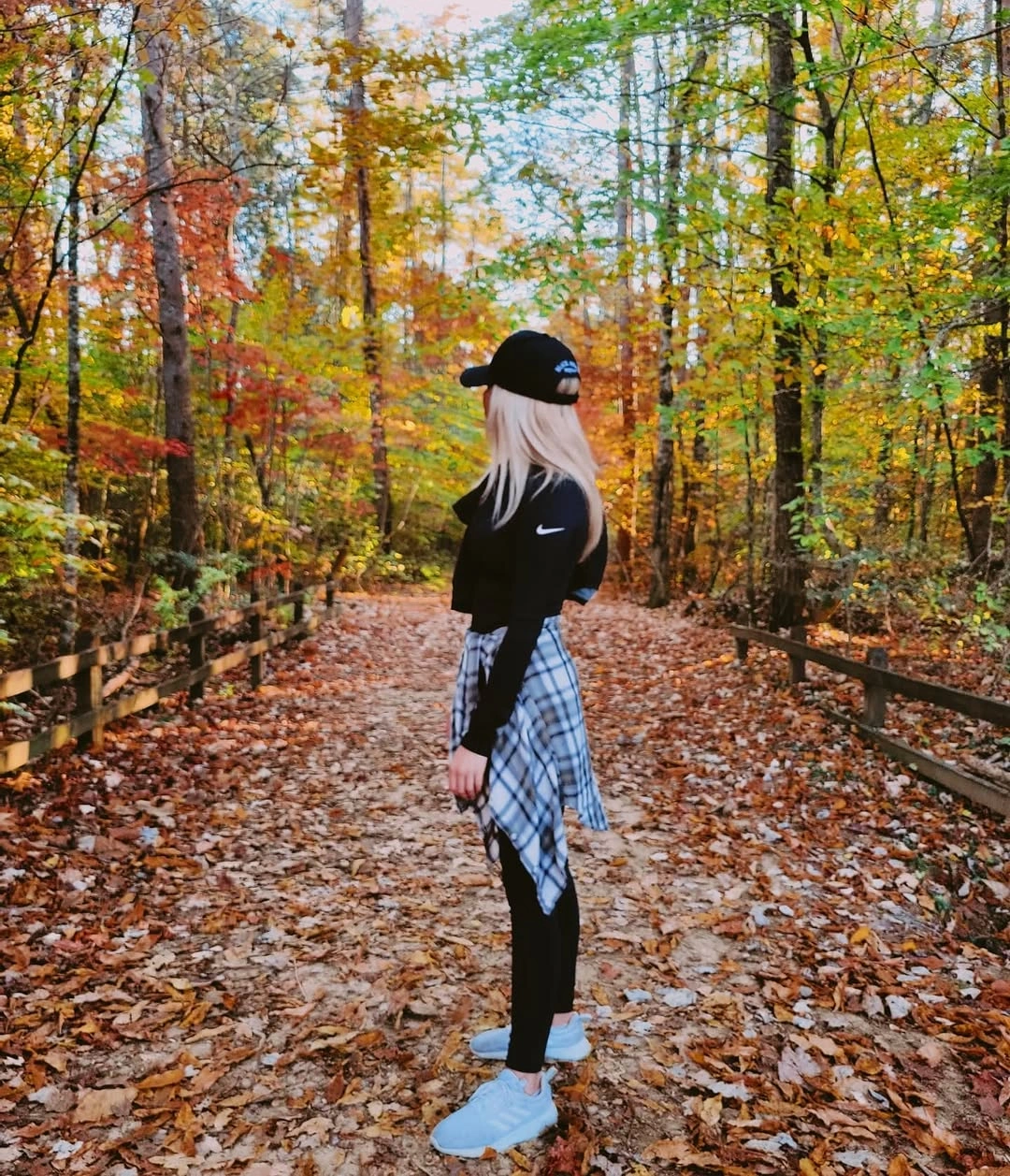 fall travel outfits 2026 Relaxed Activewear For Scenic Autumn Adventures