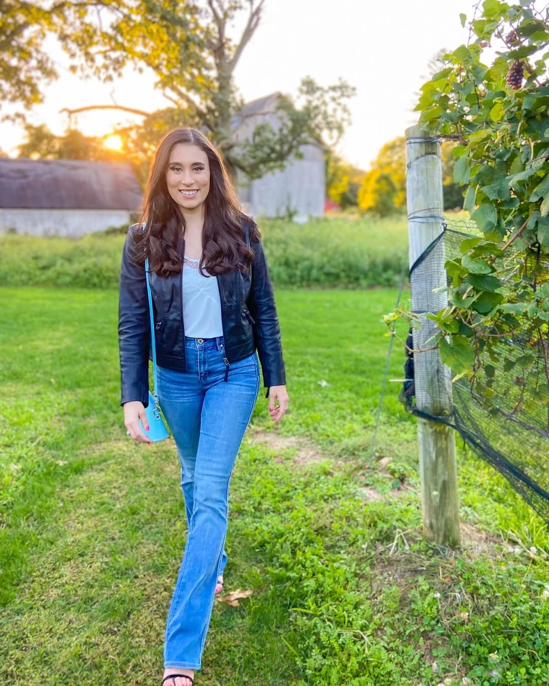 fall travel outfits 2026 Simple Leather Jackets That Elevate Everyday Denim