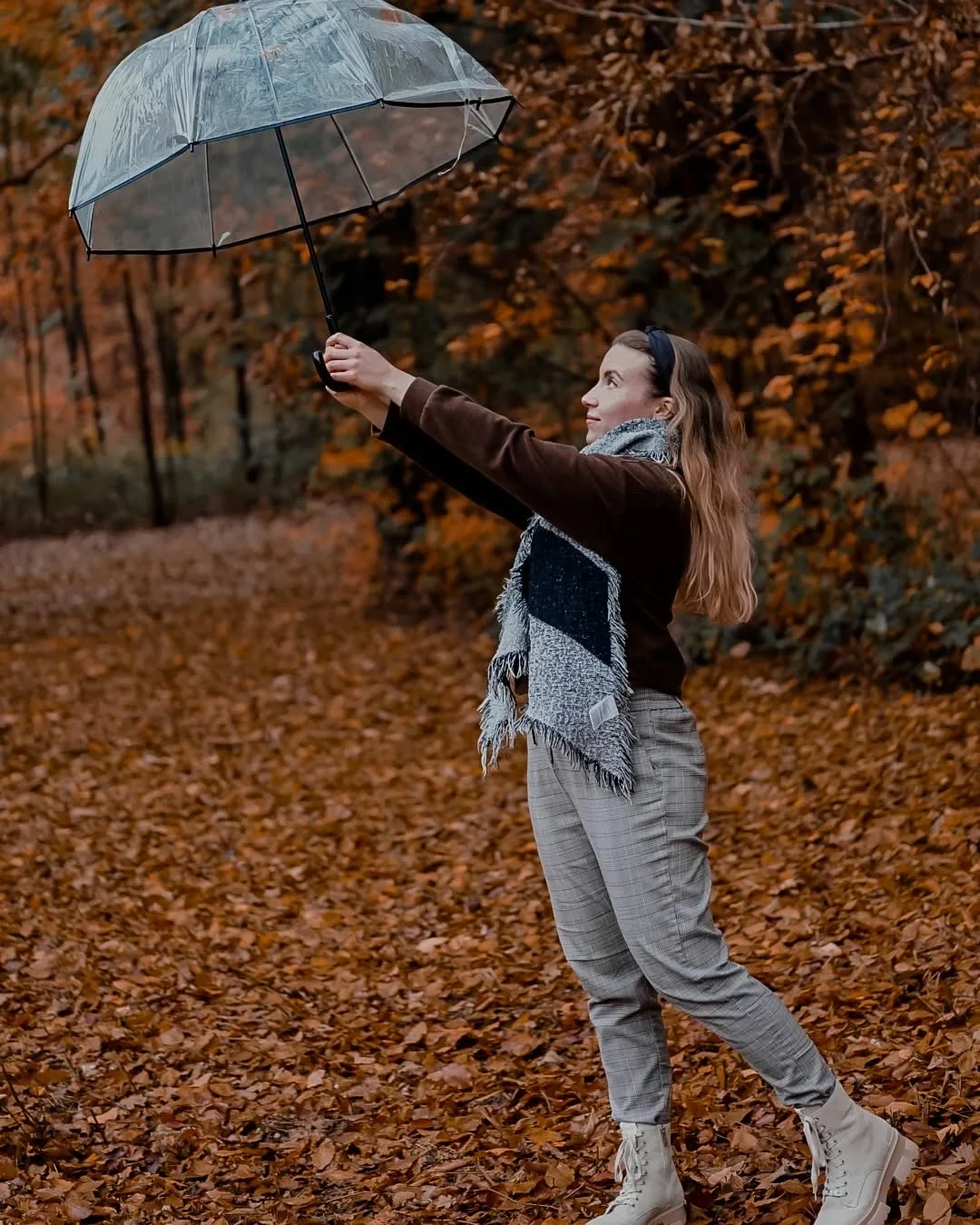 fall travel outfits 2026 Rainy Day Layers That Keep Autumn Adventures Cozy