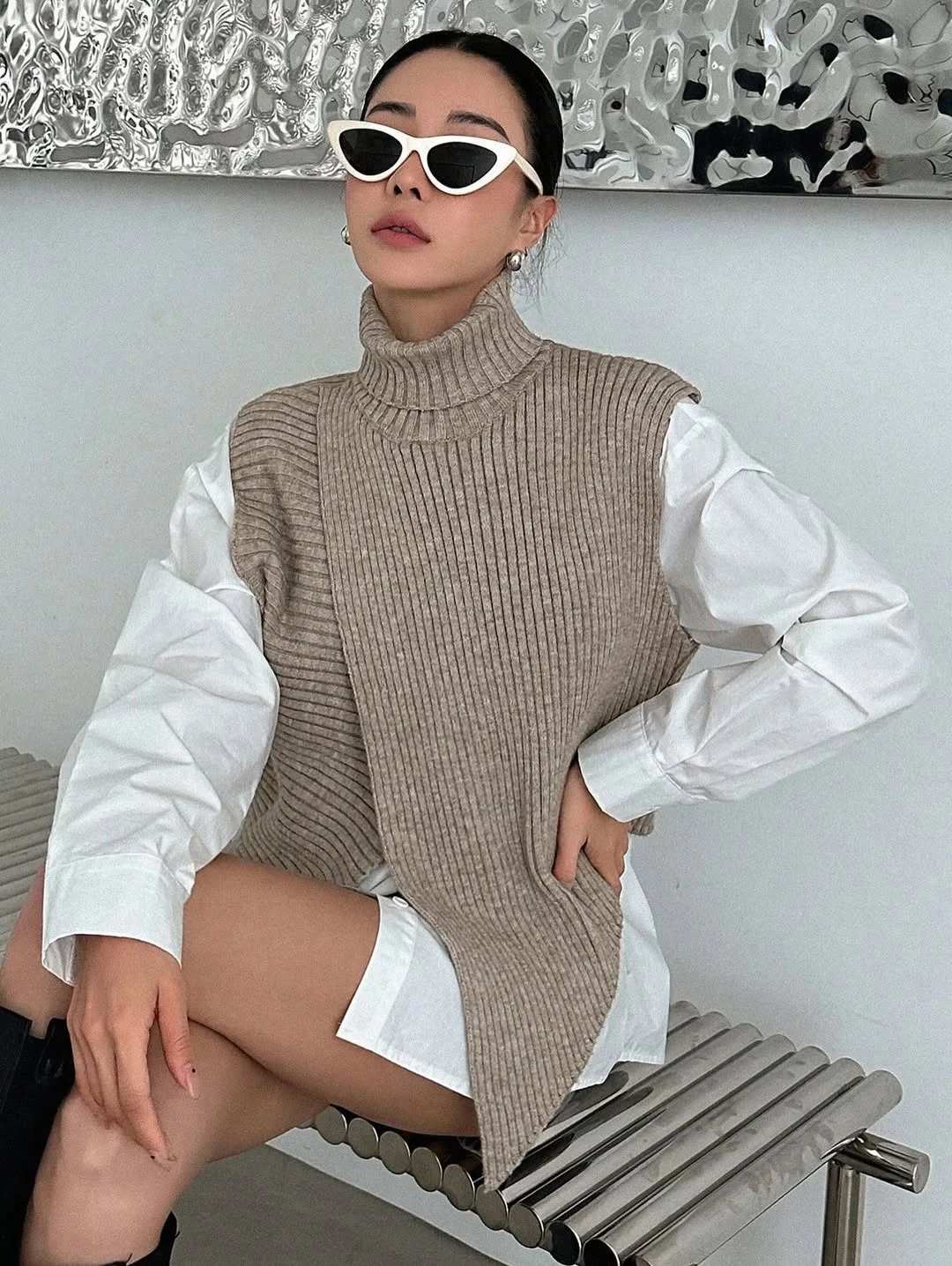 fall vest outfits for women 2026 Minimalist Knit Vests Make Simple Outfits Feel Luxurious