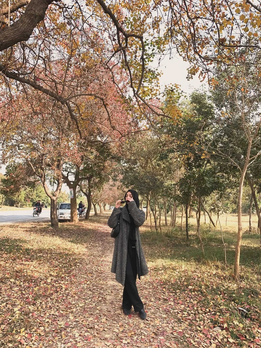 nice fall outfits 2026 Long Charcoal Coat for Cozy Autumn Walks