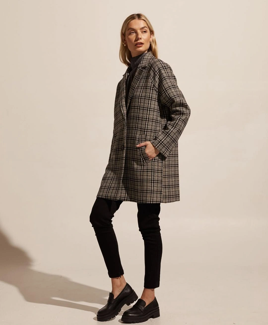 nice fall outfits 2026 Timeless Plaid Coat for Everyday Elegance