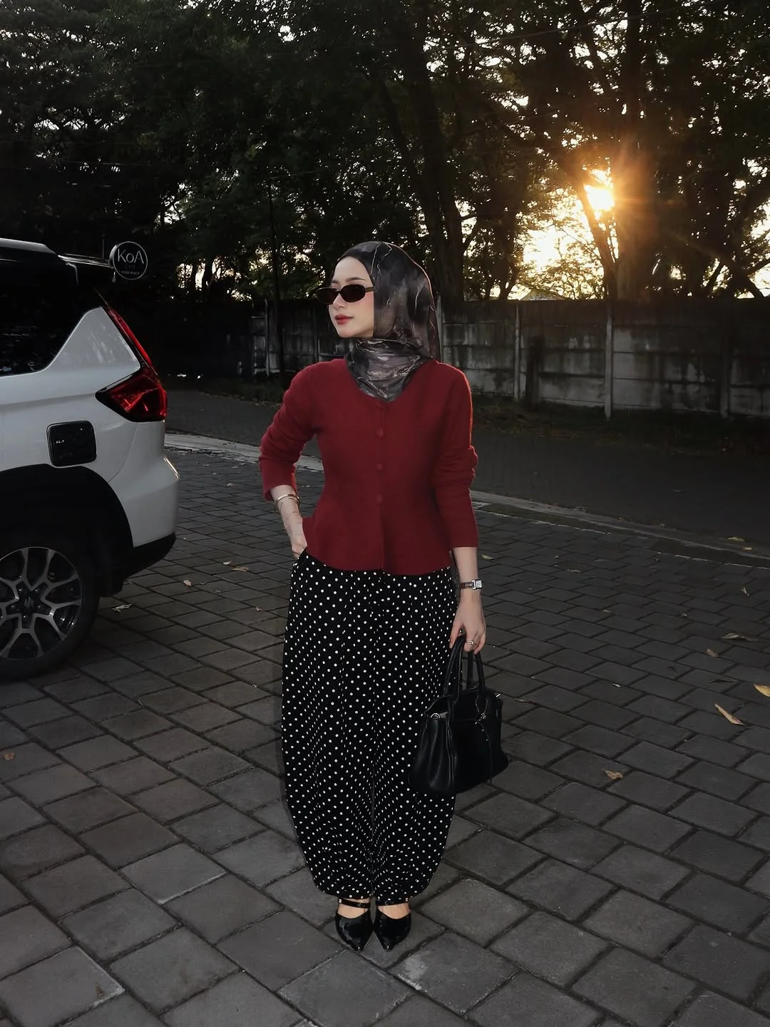 simple fall outfits 2026 A Deep Burgundy Cardigan That Brings Classic Elegance to Everyday Style