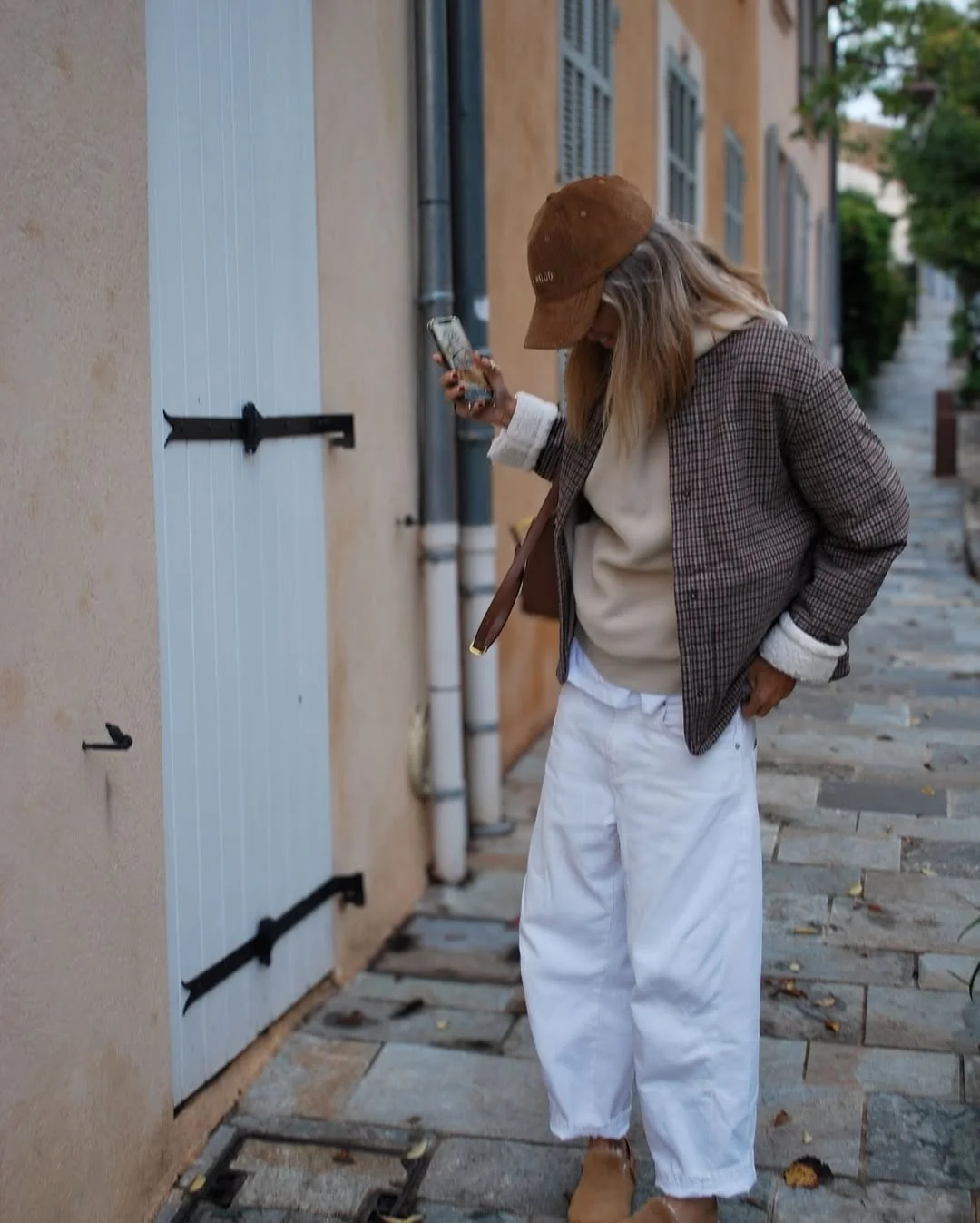 simple fall outfits 2026 Soft Neutrals with Relaxed White Trousers for Everyday Comfort