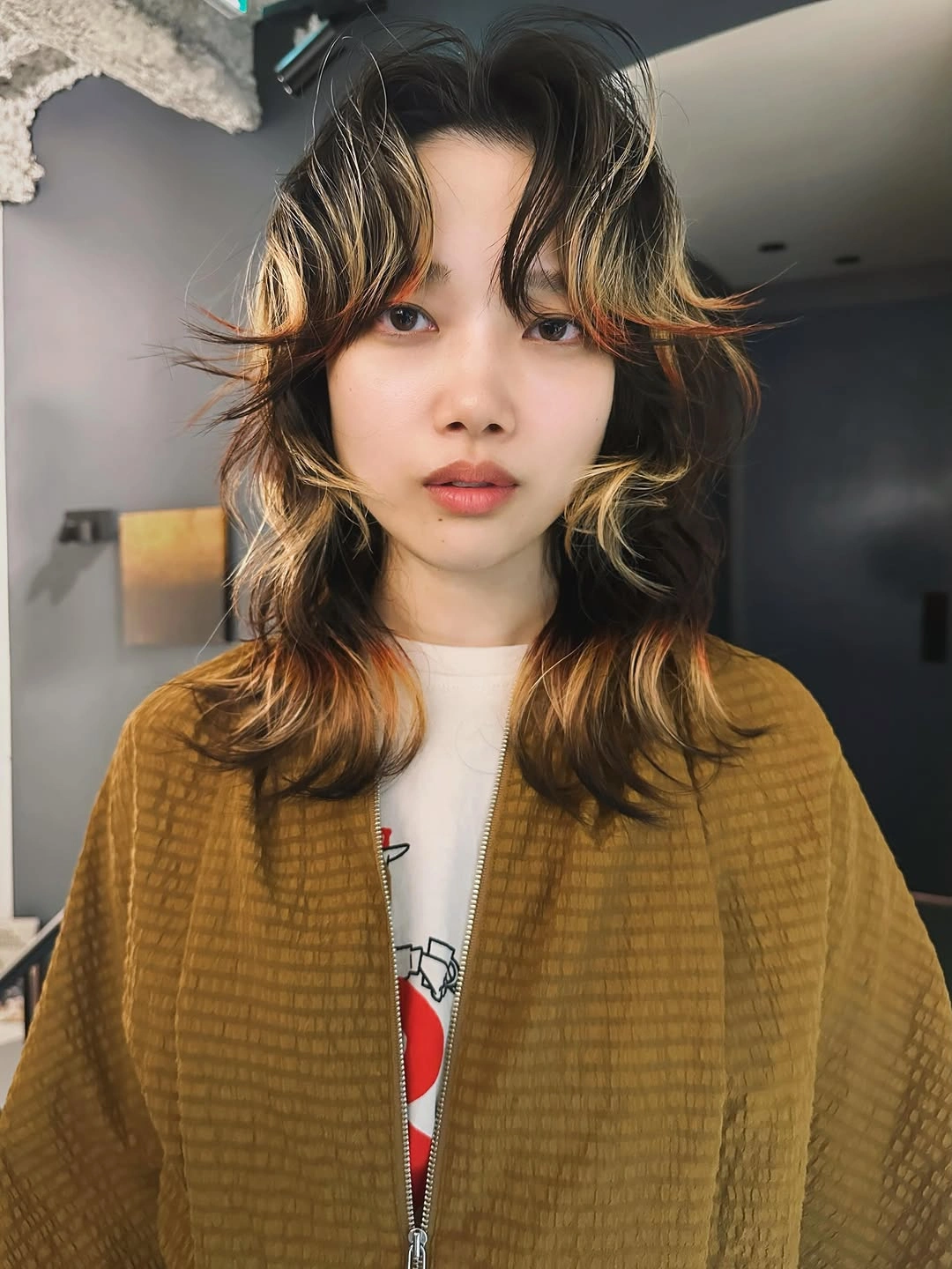 august hairstyles and color ideas 2026 Butterfly Layers With Soft Caramel Money Pieces