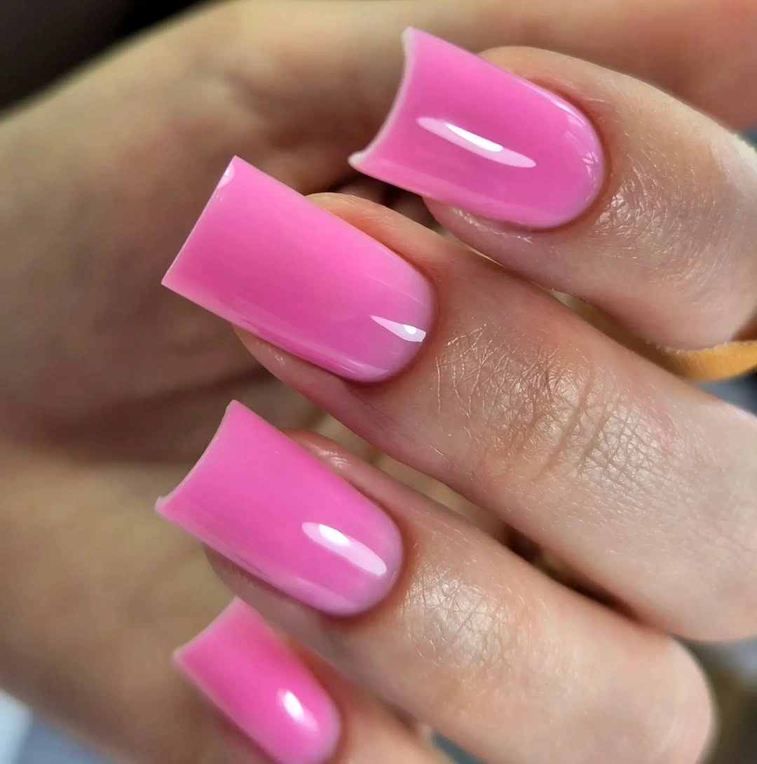 august nails ideas 2026 Glossy Bubblegum Pink Minimalism