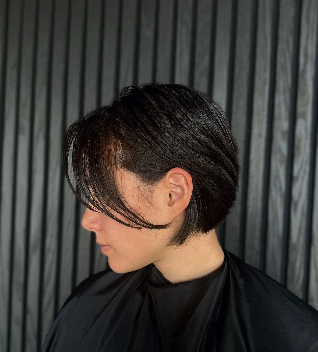 bixie haircut Minimalist Side-Part Bixie With Elegant Lines