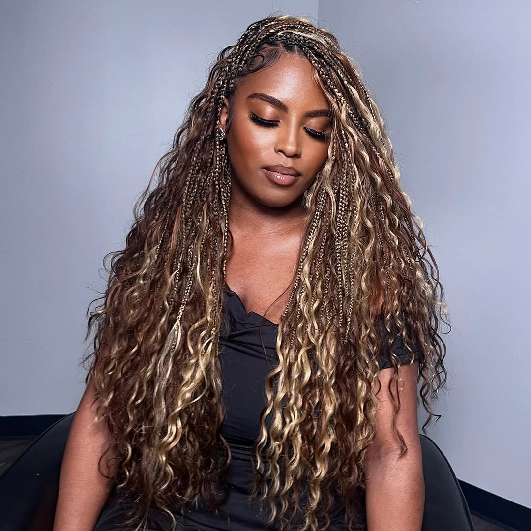 bora bora braids hairstyle Face-Framing Highlights with Soft Beach Waves