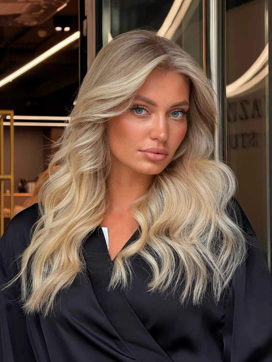 Fall blonde hair colour 2026 Luxury Champagne Blonde With Soft Hollywood Volume