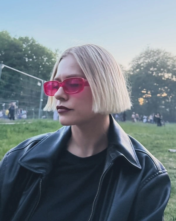 fall bob haircut ideas 2026 Minimalist Platinum Bob With Fashion Week Energy