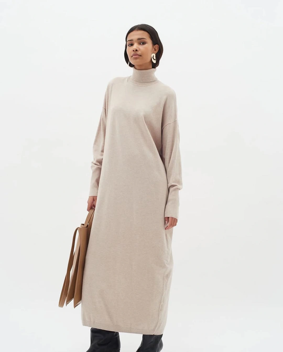 fall classy outfits women 2026 Soft Knit Maxi Dresses That Define Quiet Luxury