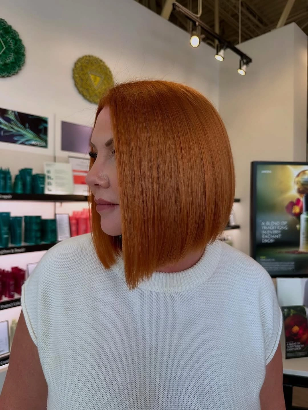 fall hairstyles 2026 Sharp Copper Blunt Bob That Brightens Autumn