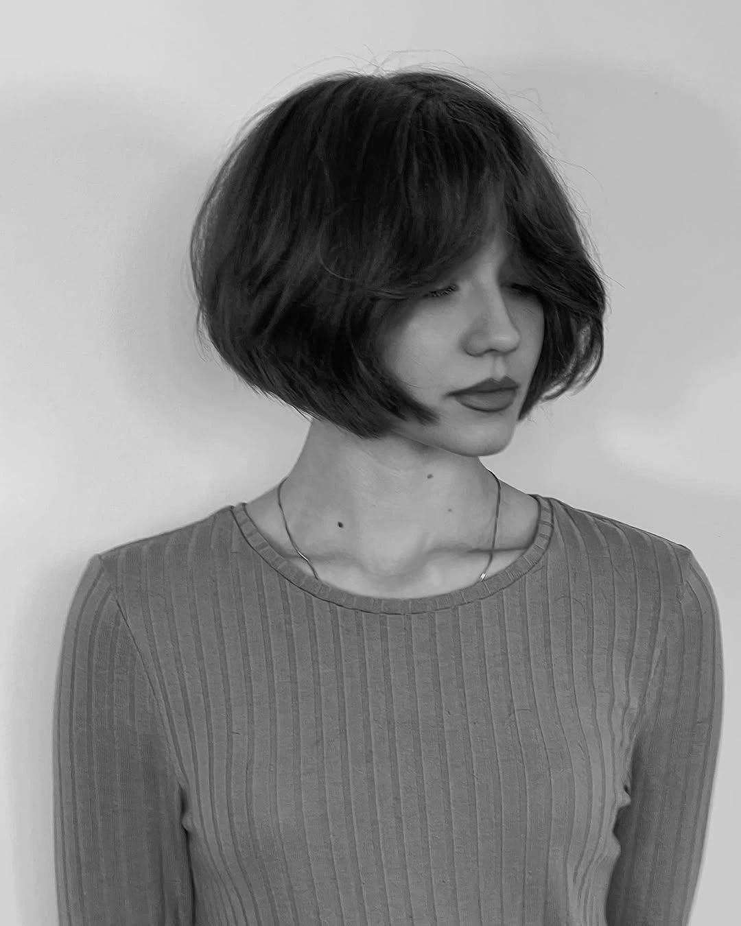 Fall hairstyles for short hair 2026 Soft French Bob With Airy Curtain Fringe