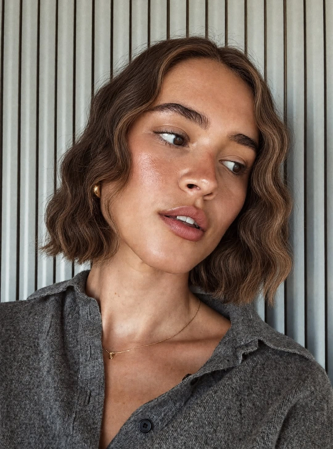 Fall hairstyles for short hair 2026 Soft Wavy French Bob For Cozy Fall Days
