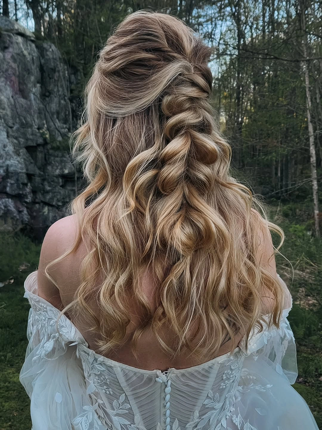 Fall hairstyles for wedding guests 2026 Romantic Braided Half-Up Style for Outdoor Autumn Weddings