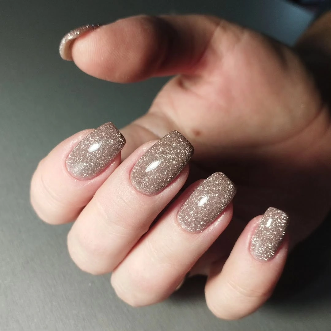 Fall manicure 2026 Silver Glitter Short Manicure