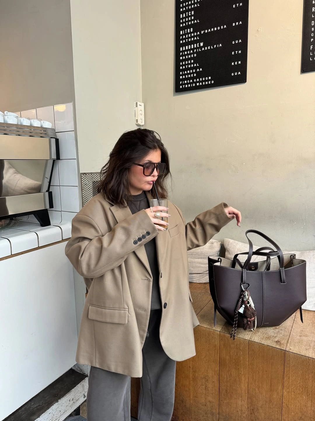 fall professional outfits women 2026 The Oversized Blazer Formula That Always Feels Effortless