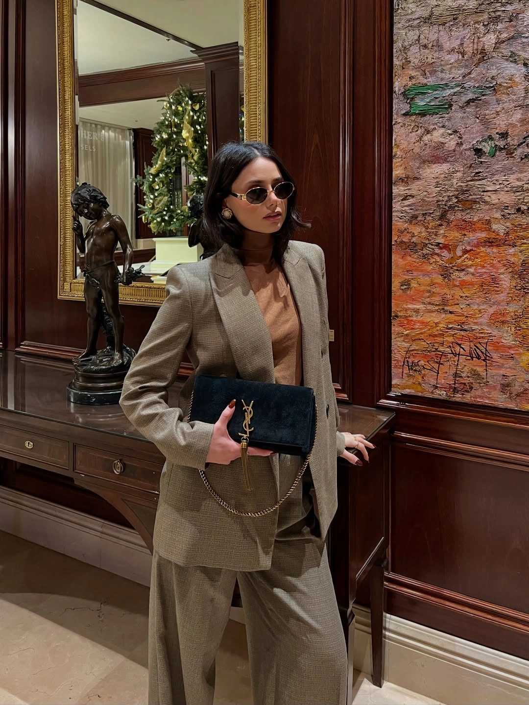 fall professional outfits women 2026 The Modern Tailored Suit That Never Goes Out of Style
