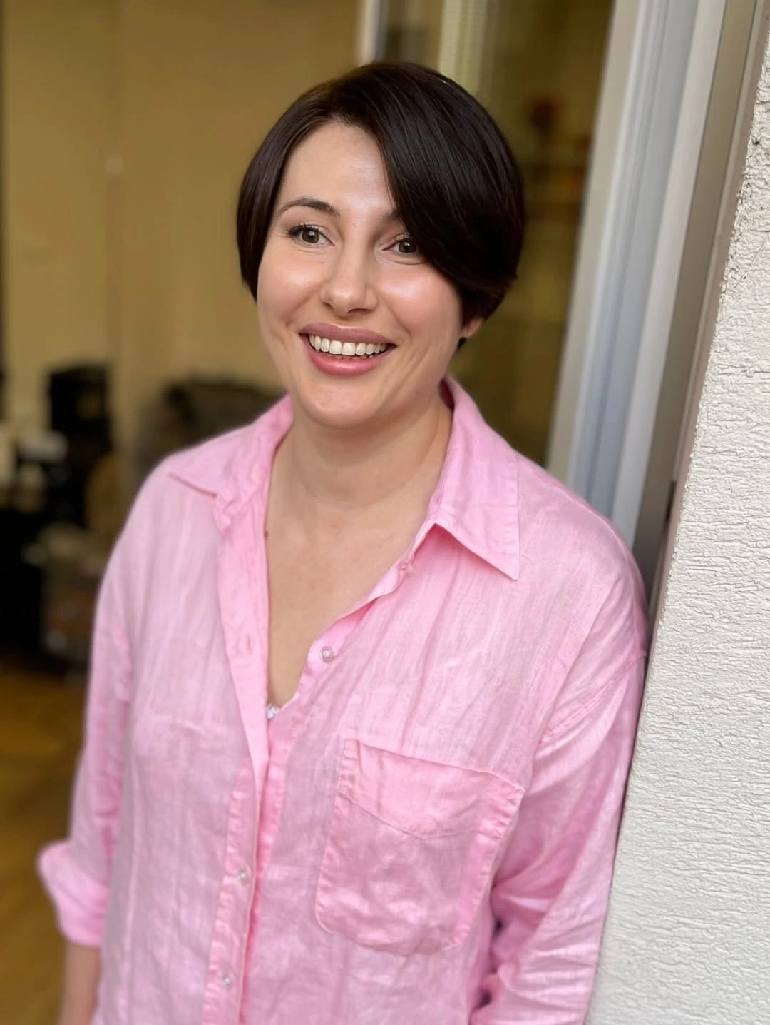 fall short haircuts 2026 Minimalist Side-Part Bob With Timeless Sophistication