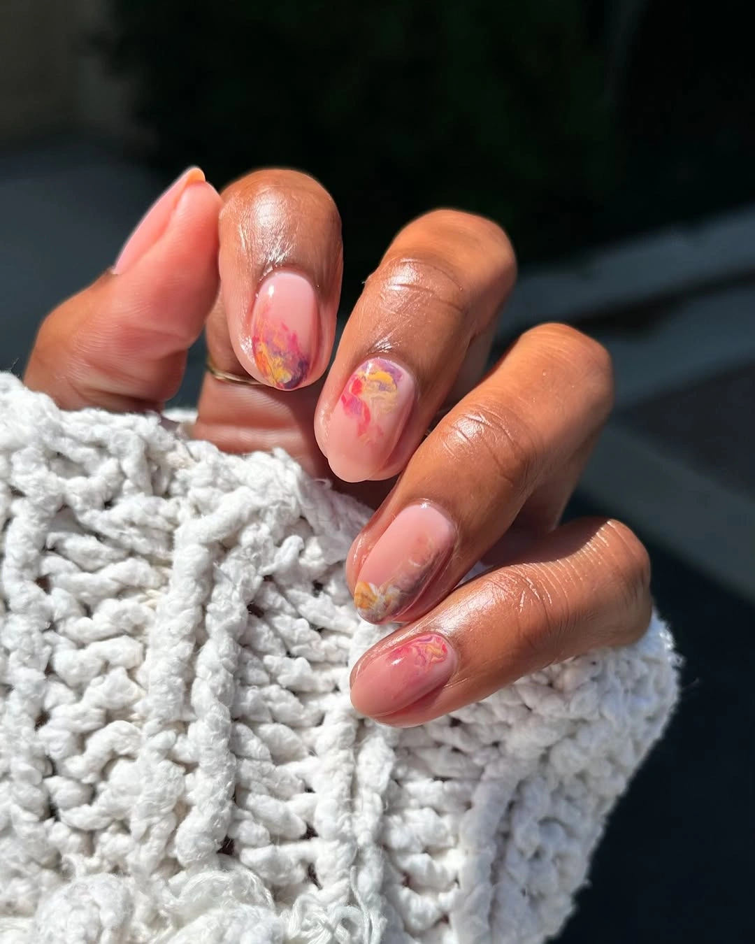 Fall short nails 2026 Rose Marble Short Nails With Sweater Texture