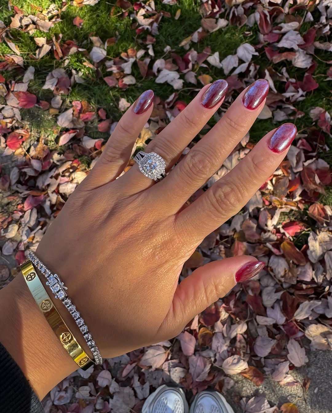 Fall short nails 2026 Chrome Mauve Short Nails Over Fallen Leaves