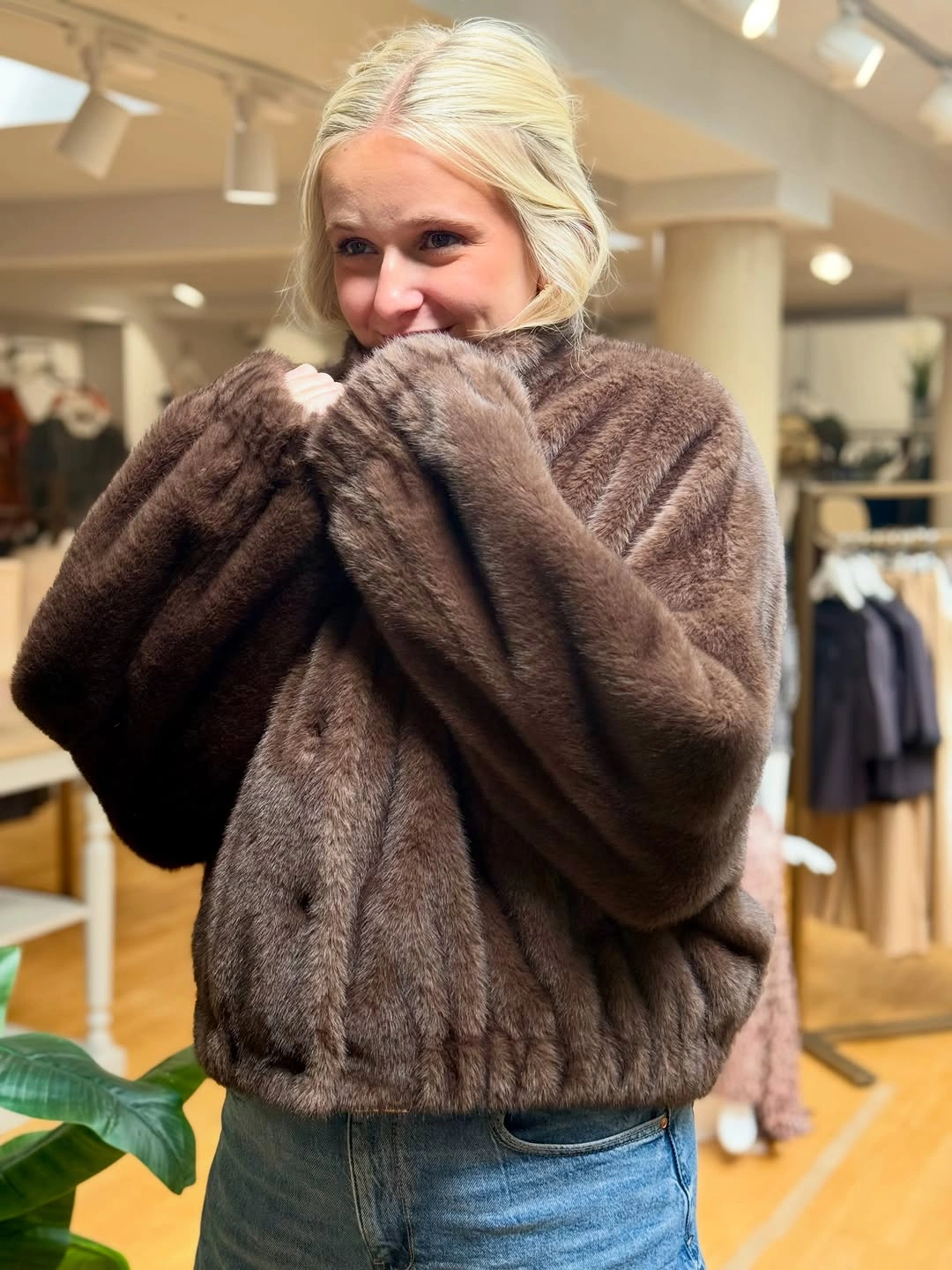 faux fur jacket Cozy Minimalism That Never Goes Out Of Fashion