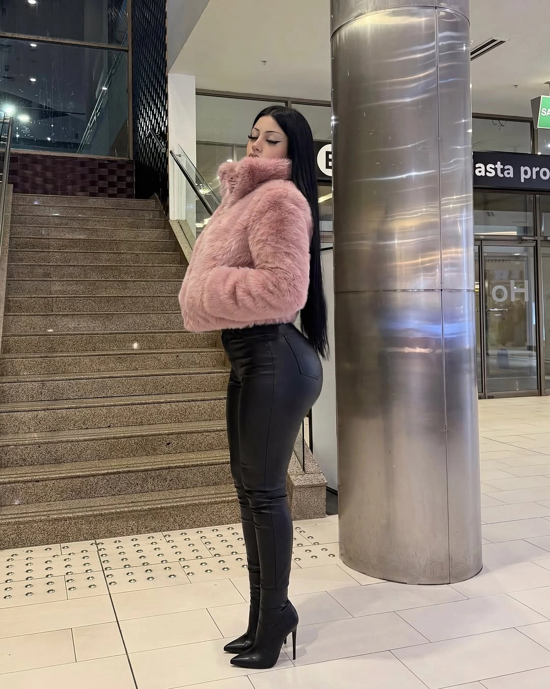 faux fur jacket Soft Pink Faux Fur For A Chic Night Out