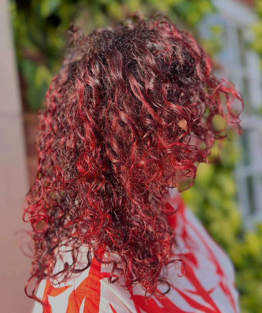heatless curls hairstyle Bold Defined Curls That Celebrate Rich Color