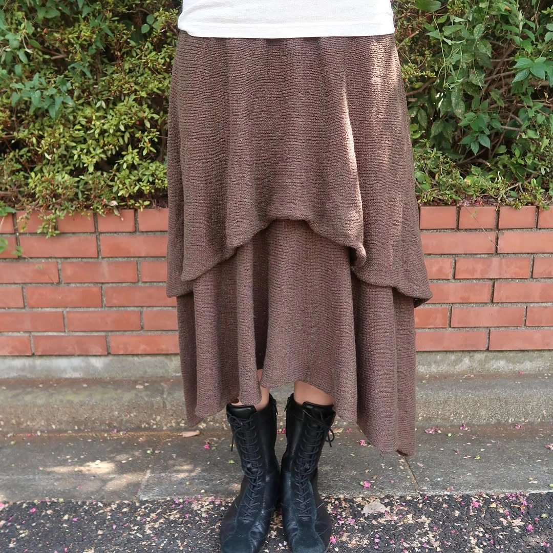 knit skirt outfits fall 2026 Layered Brown Knit Skirt With Dramatic Flow