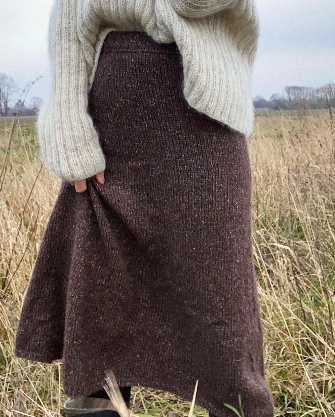 knit skirt outfits fall 2026 Rich Brown Knit Skirt With Oversized Cozy Layers