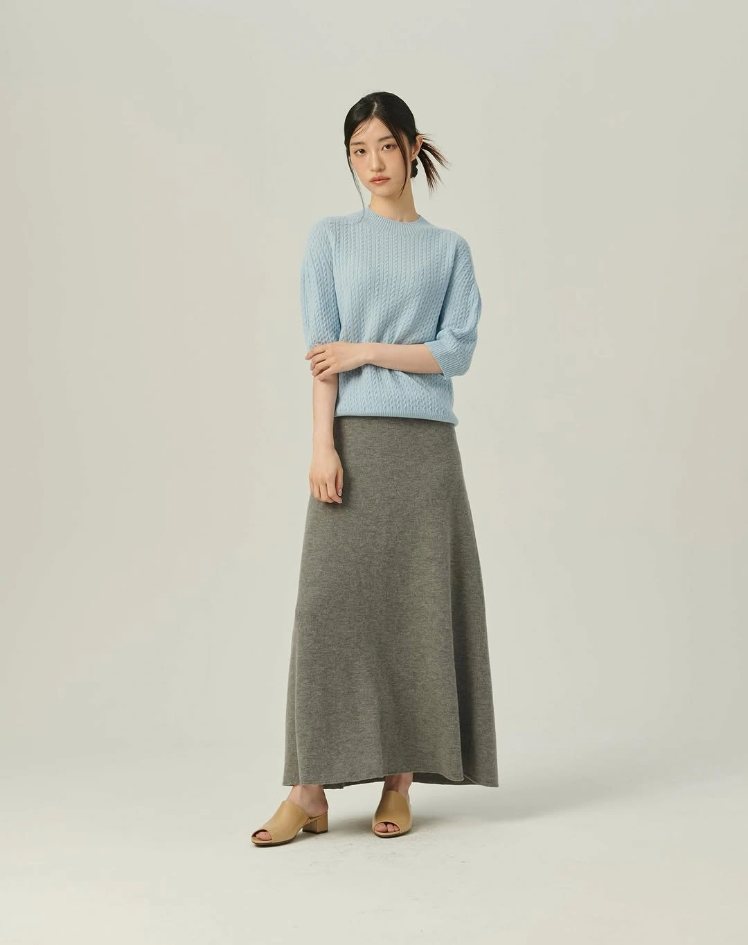 knit skirt outfits fall 2026 Elegant Grey Maxi Knit Skirt With Soft Modern Simplicity