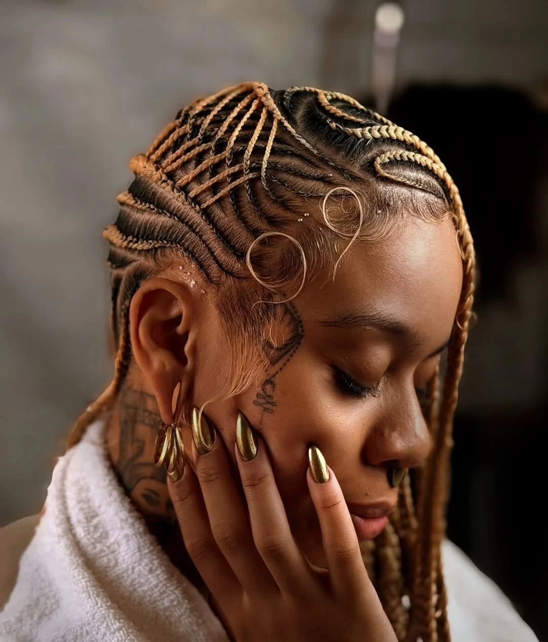 lemonade braid hairstyle Honey Blonde Lemonade Braids with Artistic Parting