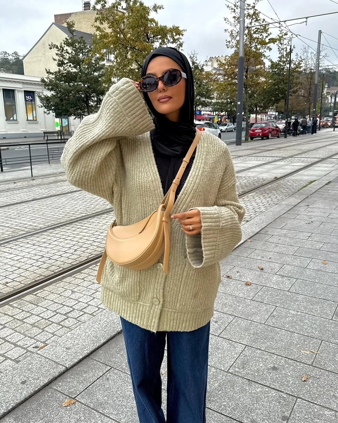 modest fall outfits 2026 Oversized Cardigan with Relaxed Denim for Everyday Comfort
