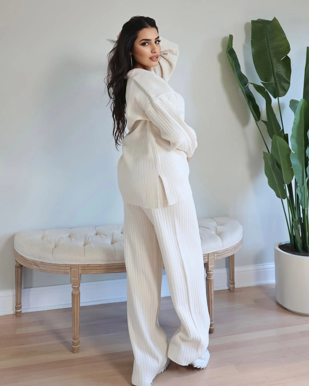 modest fall outfits 2026 Soft Cream Knit Set for Relaxed Autumn Days