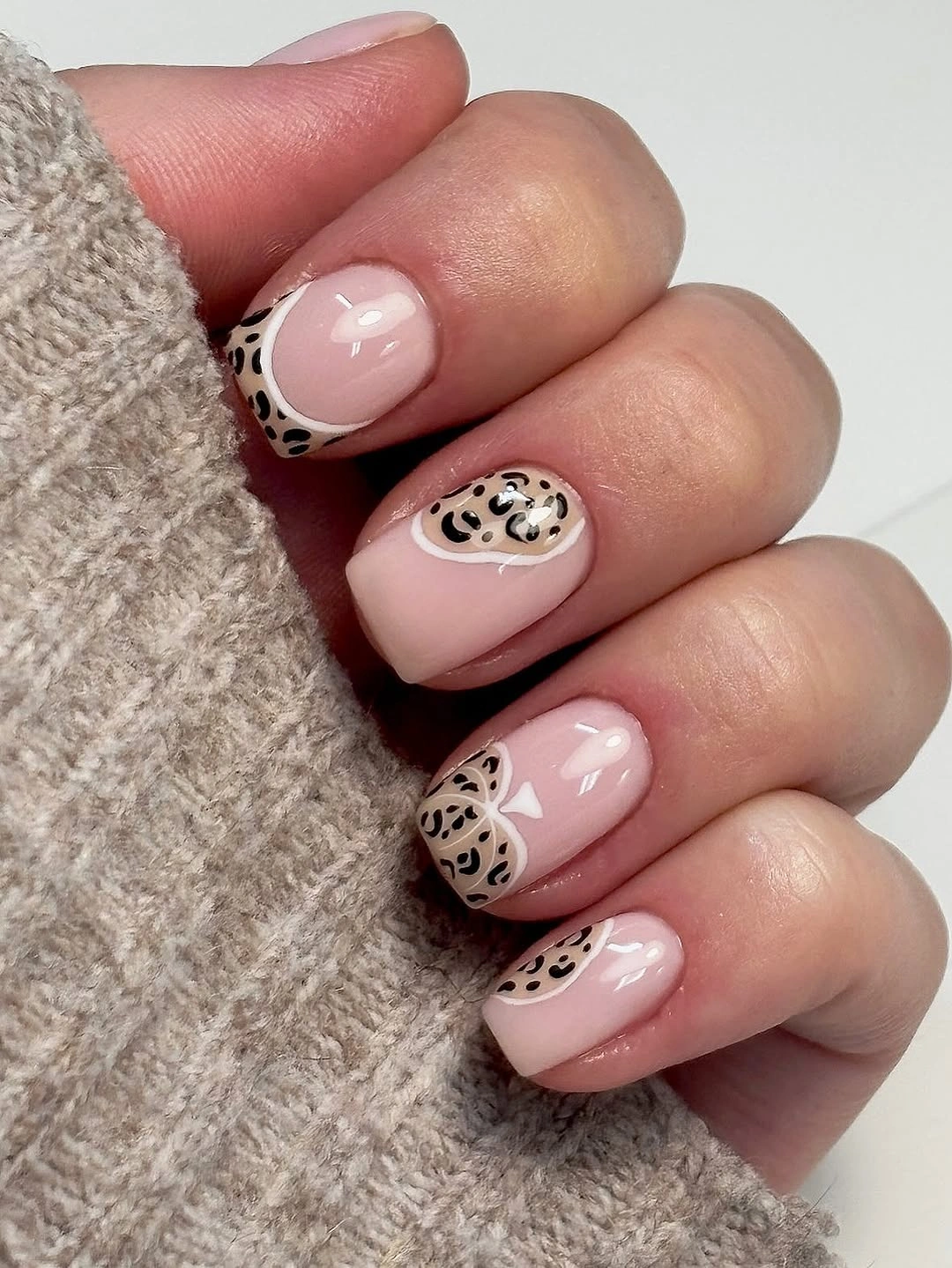 September nail designs 2026 Leopard and White Floral Short Nail Mix