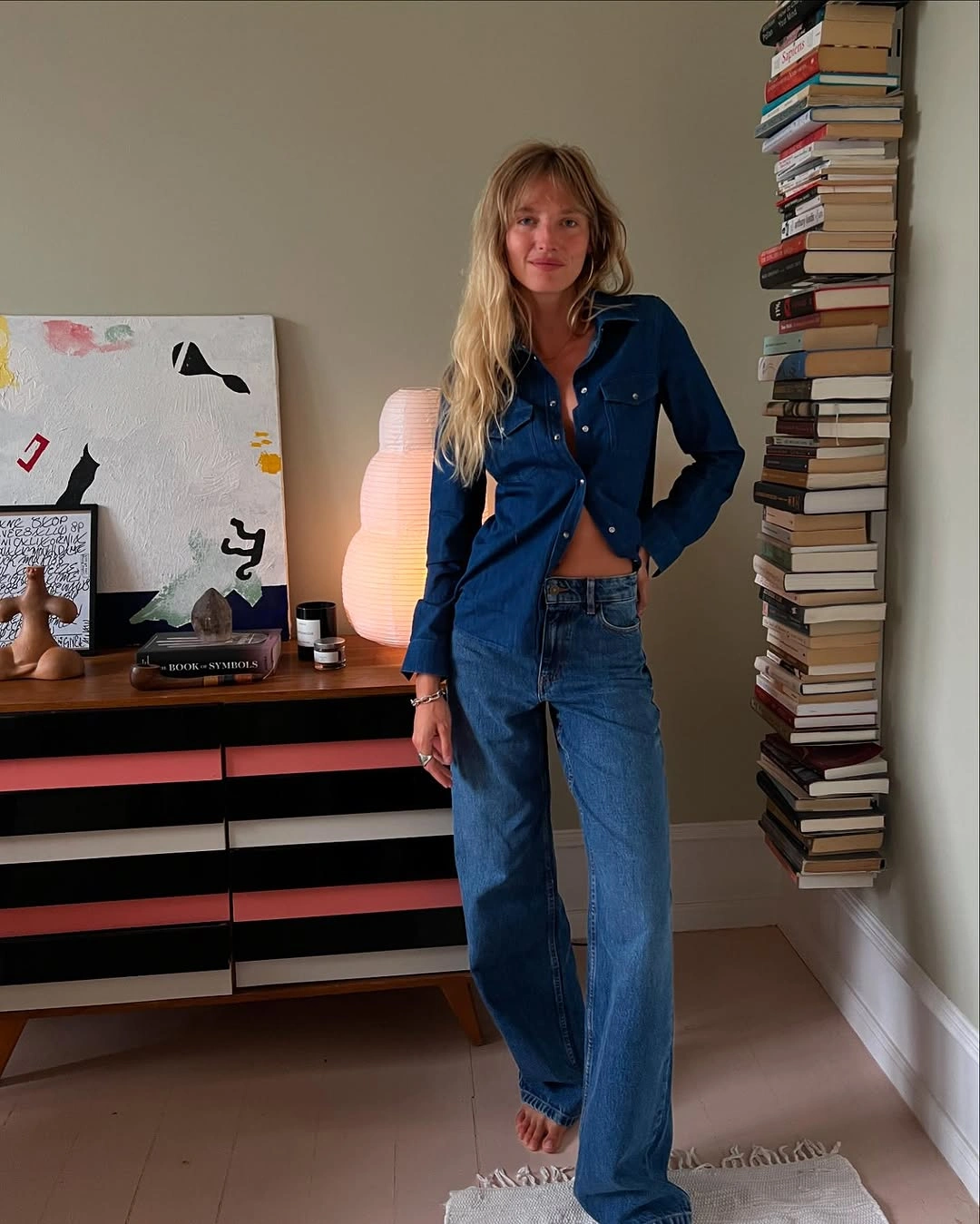 September outfits ideas 2026 Dark Denim Shirt With Relaxed Flare Jeans