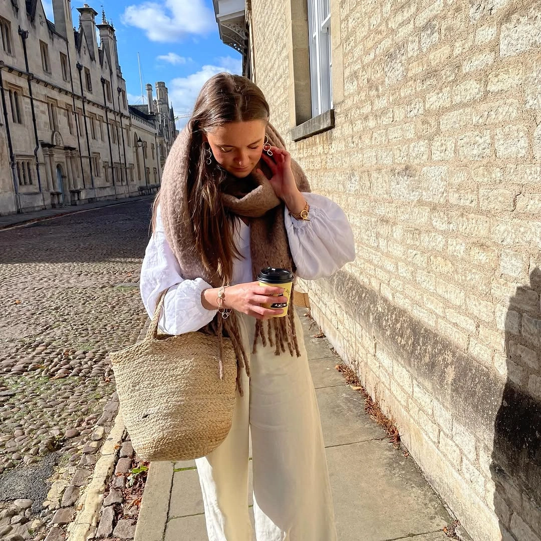what are must-have fall outfits for 2026 Neutral Linen Layers Transition Beautifully into Fall
