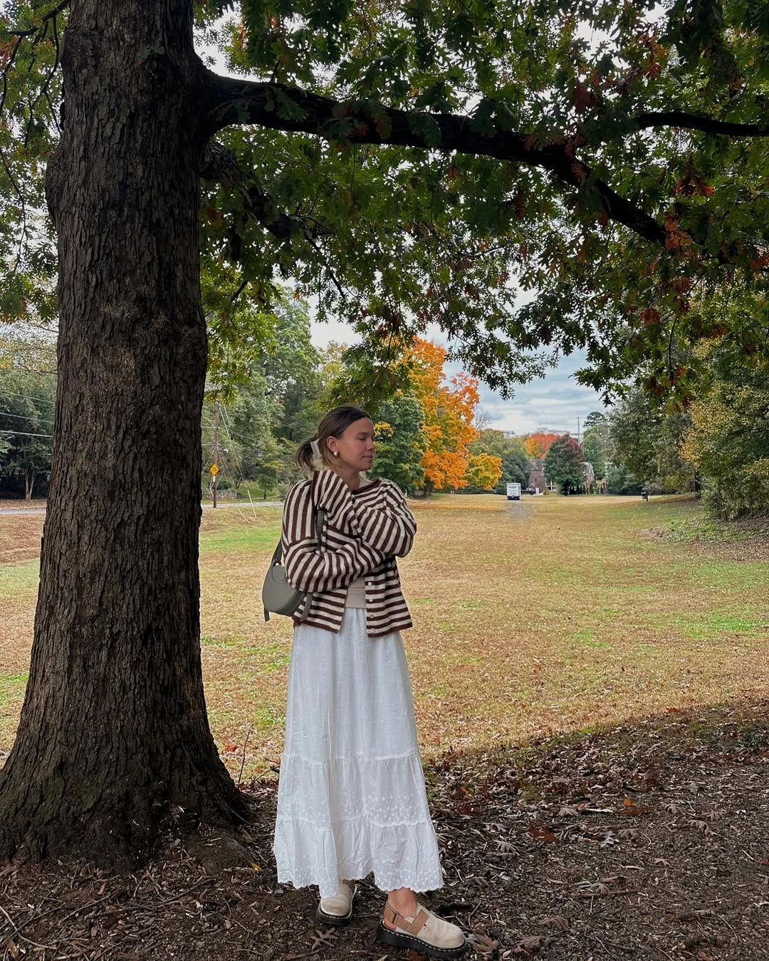 what are the best fall outfits for casual days? Striped Cardigans and Flowing Dresses for Relaxed Autumn Weekends