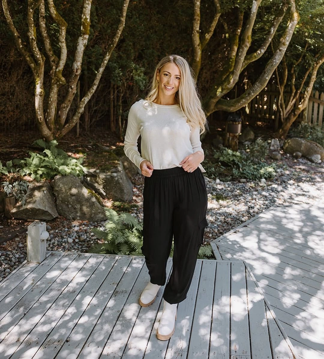 what are the best fall outfits for casual days? Relaxed Knitwear and Soft Trousers for Slow Autumn Mornings
