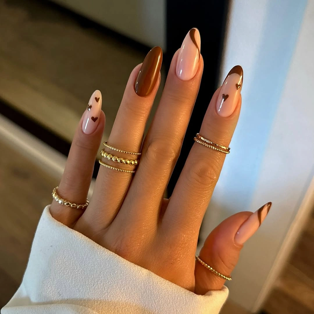 Short square nails with deep brown fine shimmer